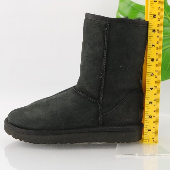 UGG Womens Classic Short II Boot Size 6 Black Suede Sherpa Pull On Shearling - Picture 8 of 14
